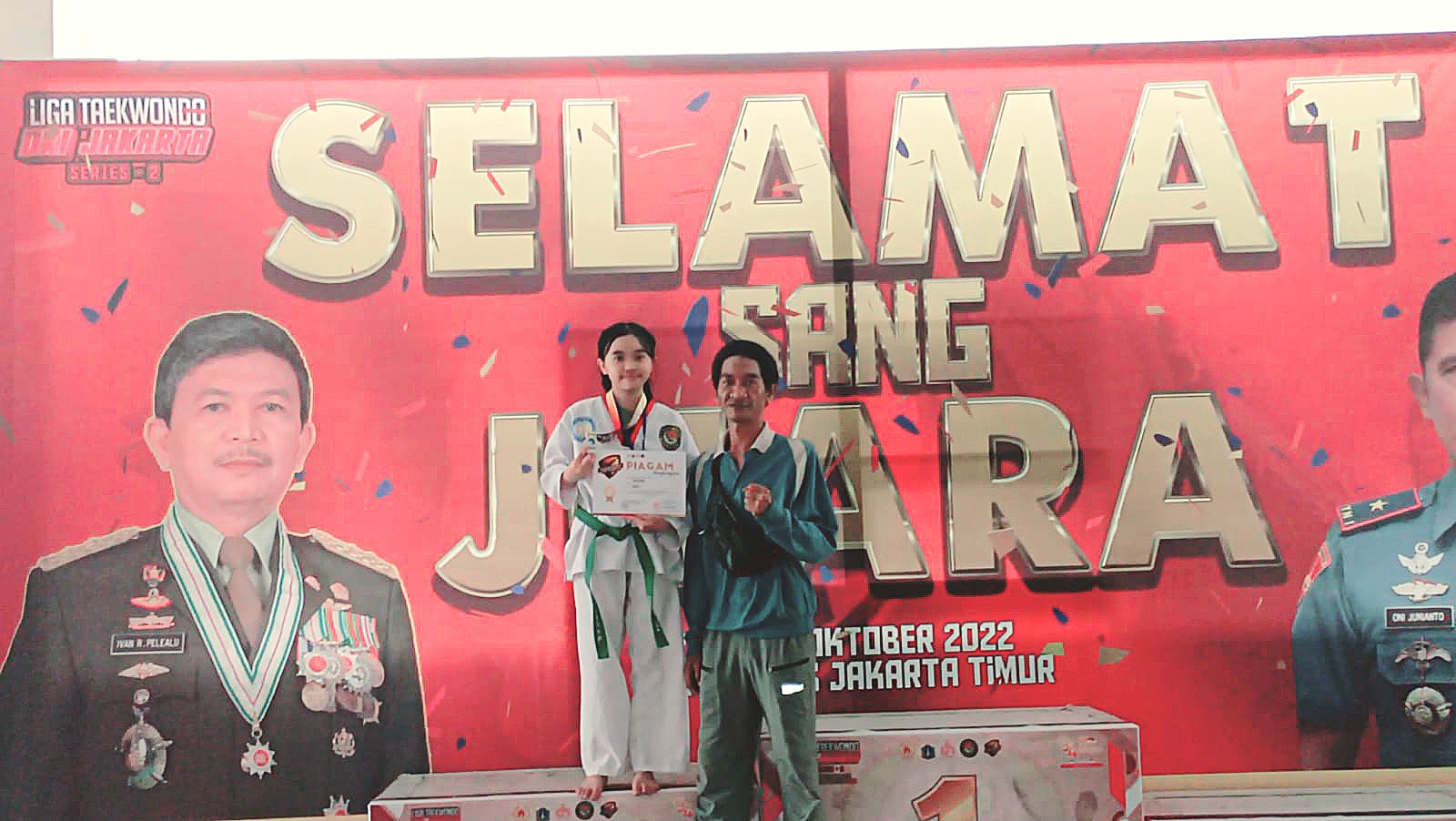 Ekstra Kurikuler Taekwondo Serahkan Piagam Penghargaan Juara 1 Lomba Kompetisi Penulisan Artikel  TAEKWONDO SMK BINA KARYA